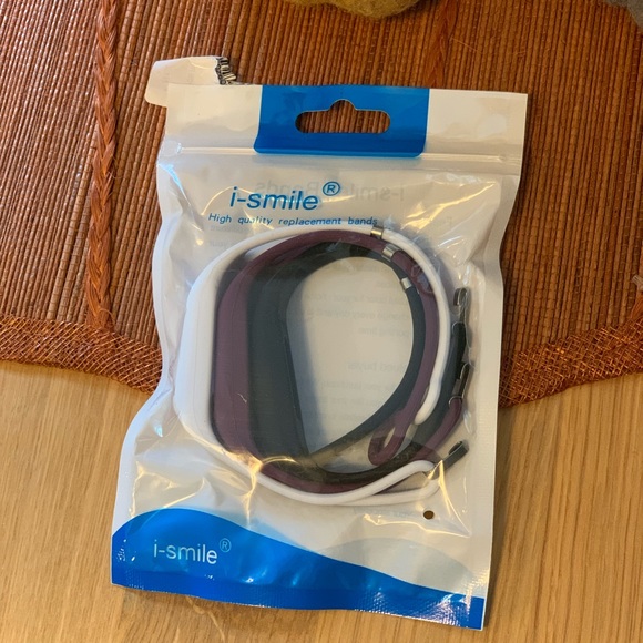 NWT Fitbit replacement bands - Picture 2 of 3